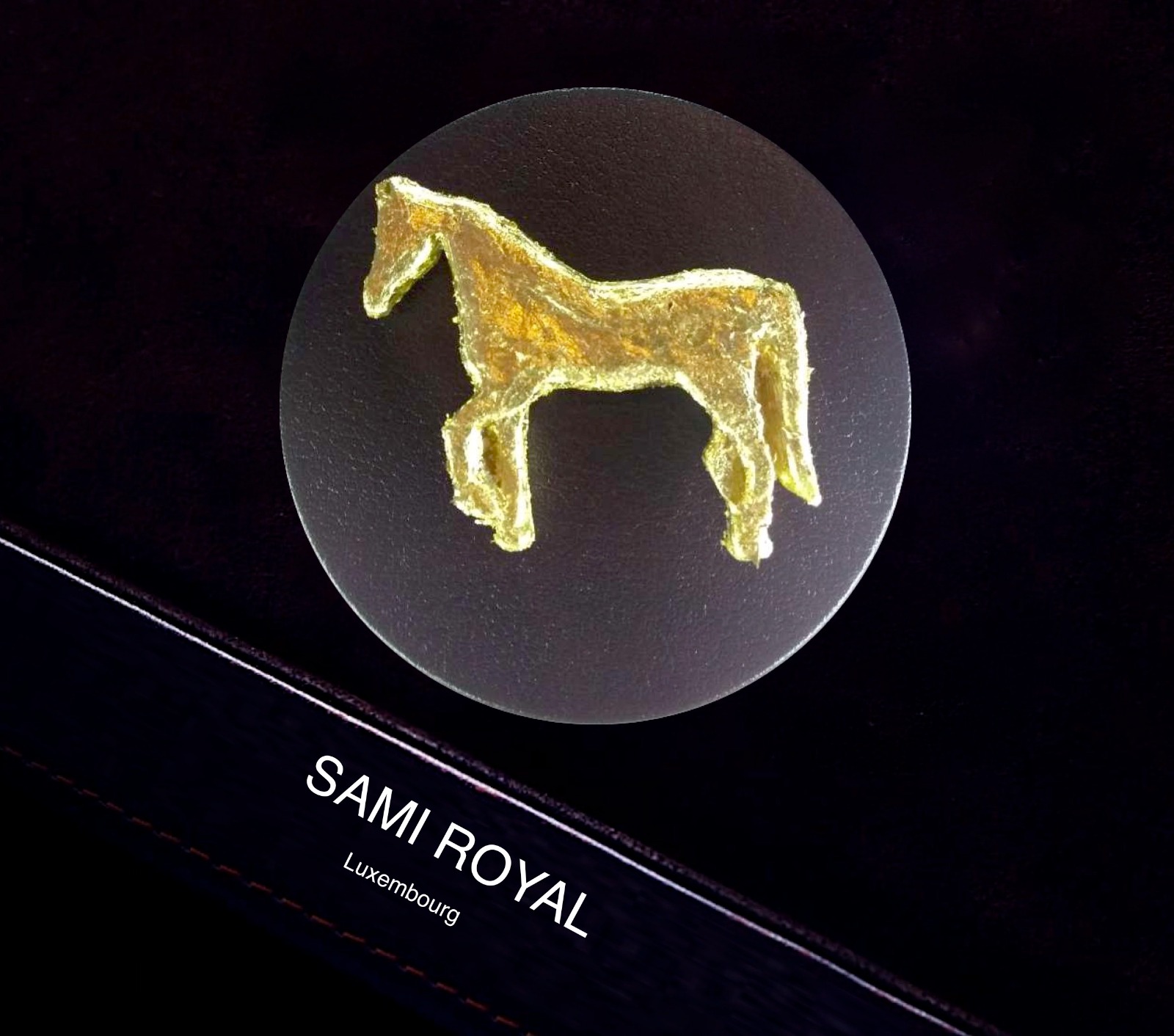 THE ROYAL GOLD HORSE - Image 3